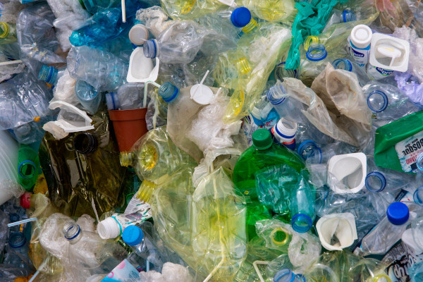 La nueva neutralidad de plásticos. Pactos corporativos con Geocycle para coprocesamiento