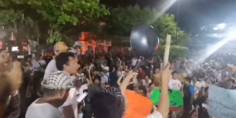 Históricamente nanchitecos realizan grito de la Independencia; Alcaldesa no salió tras protestas contra el Relleno Sanitario Regional